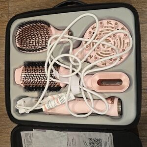 Beachwaver blow brush